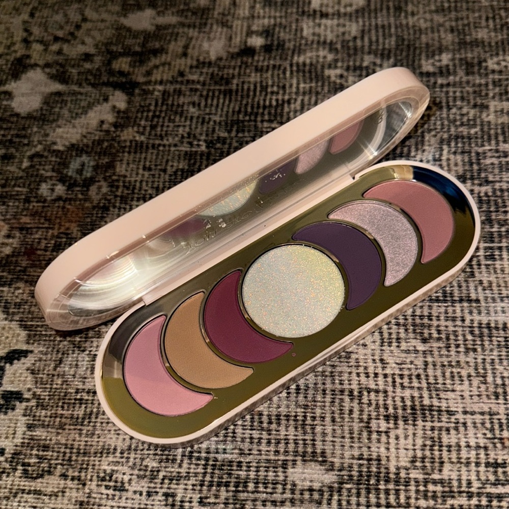 Rare beauty: come to play palette